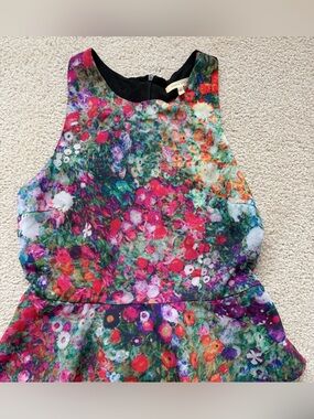 Under Skies Sleeveless Floral Peplum Top - Size Small